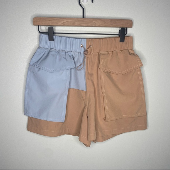 Fabletics Anastasia Cargo Short - Size Small - Picture 3 of 5